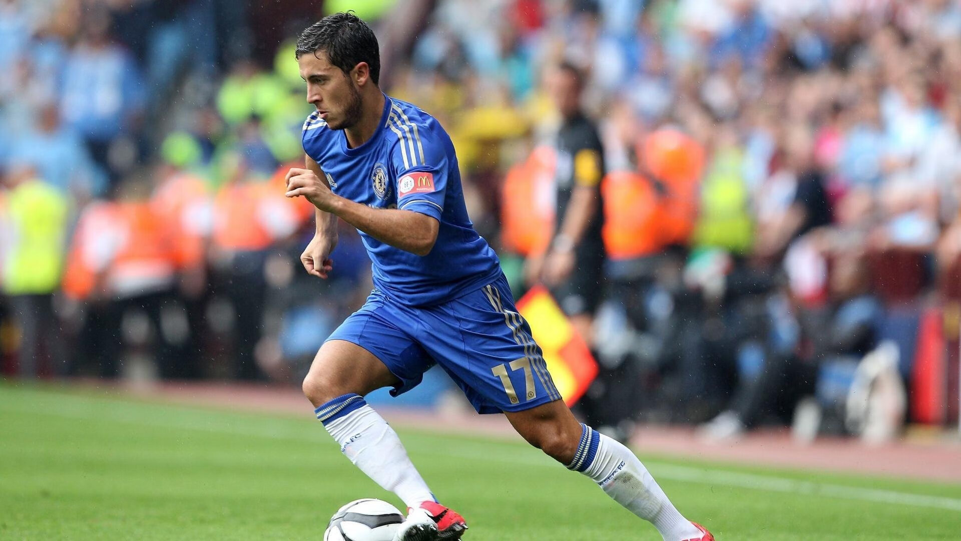 欧冠小组赛：多特死守全场 一球小胜巴萨抢得晋级主动